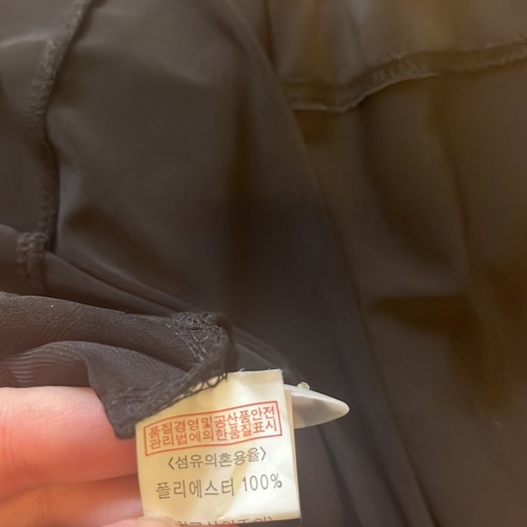 Woman’s Collared Top Size XL - Picture 6 of 6